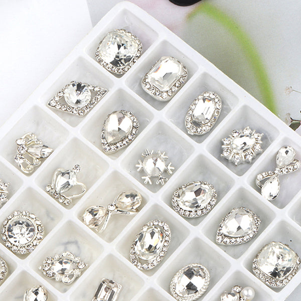 Set de Decoración de Uñas con Diamantes de Lujo - Joyas Brillantes Mixtas