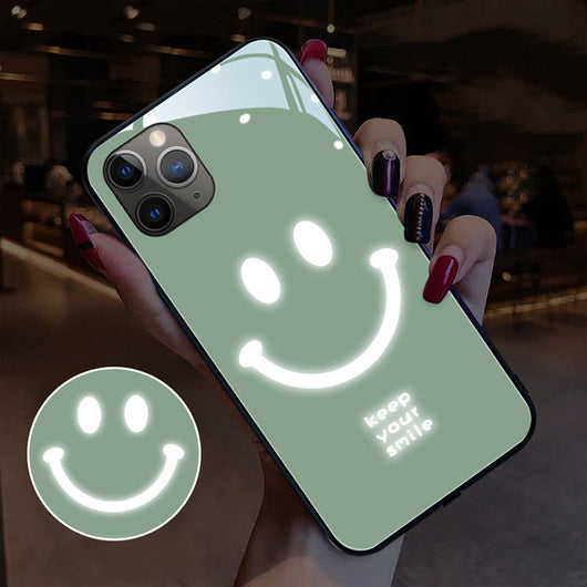 Funda para iPhone con Cara Sonriente y Flash LED Interactivo - Image 8