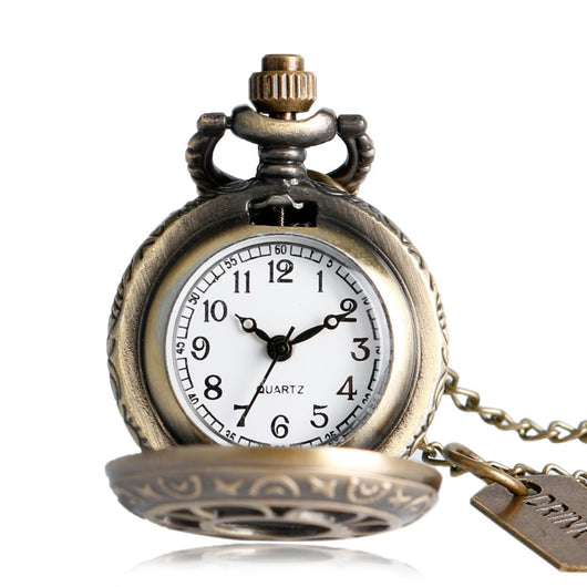 Reloj de Bolsillo Vintage Alice con Diseño Calado de Pétalos - Image 10