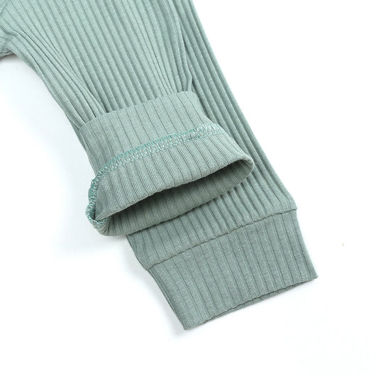 Conjunto de Dos Piezas para Bebé con Pantalón a Rayas - Romper Casual Infantil - Image 3