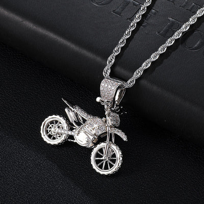 Dije Motociclista Hip Hop Chapado en Oro con Circonitas - Image 10