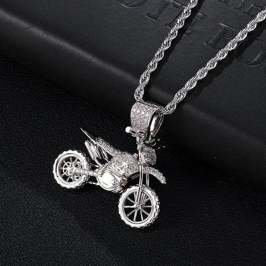 Dije Motociclista Hip Hop Chapado en Oro con Circonitas - Image 2