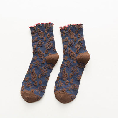 Calcetines Retro Japoneses de Encaje Media Caña para Otoño e Invierno - Image 8