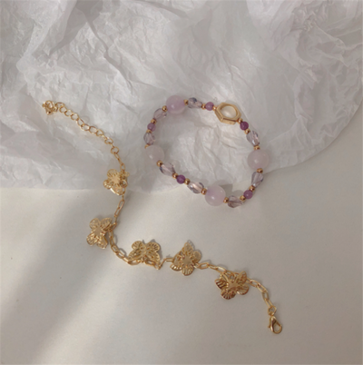 Pulsera de Amatista y Piedra de Luna con Mariposa de Metal - Diseño Exclusivo - Image 3