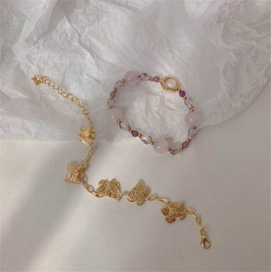 Pulsera de Amatista y Piedra de Luna con Mariposa de Metal - Diseño Exclusivo - Image 3