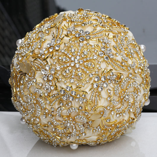 Ramo de Novia Dorado con Diamantes Completos y Strass, Estilo Europeo Hecho a Mano - Image 11