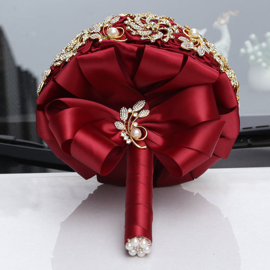 Ramo de Novia Dorado con Diamantes Completos y Strass, Estilo Europeo Hecho a Mano - Image 4
