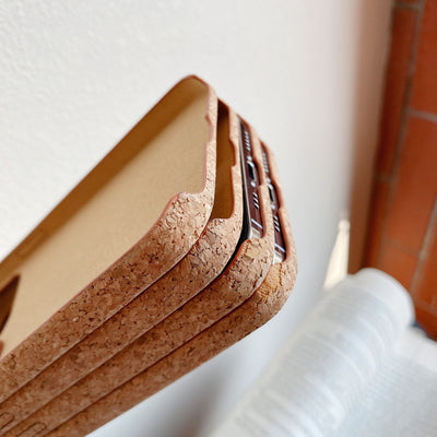 Funda de Cuero para iPhone con Diseño de Grano de Madera Natural - Image 19