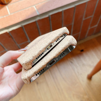 Funda de Cuero para iPhone con Diseño de Grano de Madera Natural - Image 3