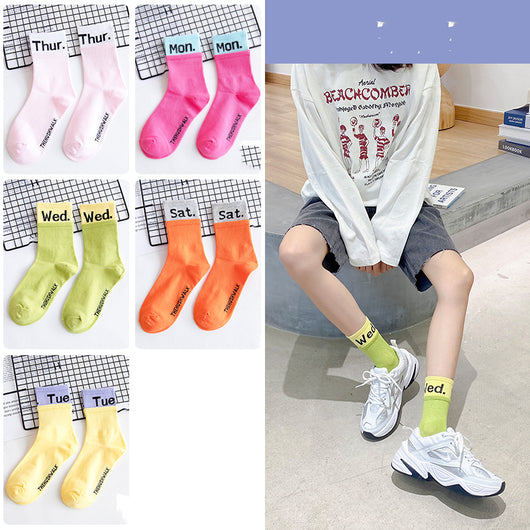 Calcetines Tubo de Algodón con Combinación de Letras y Colores para Mujer - Image 26