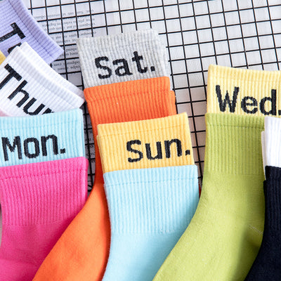 Calcetines Tubo de Algodón con Combinación de Letras y Colores para Mujer - Image 29
