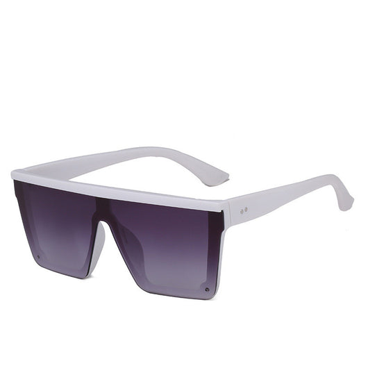 Oversized flat-top sunglasses with a brown tortoise shell frame and brown gradient lenses. - Image 18