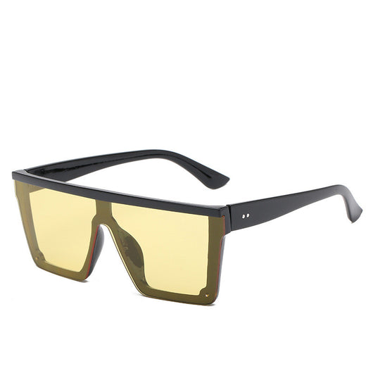Oversized flat-top sunglasses with a brown tortoise shell frame and brown gradient lenses. - Image 27