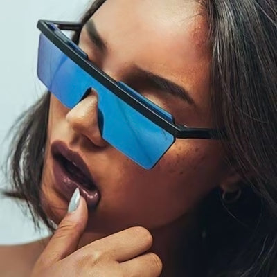 Black fashion one-piece trimmed sunglasses with mirrored rectangular lenses and a flat-top design. - Image 12