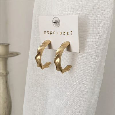 Aretes Metálicos Mate Minimalistas - Diseño Único para Chicas Modernas - Image 7