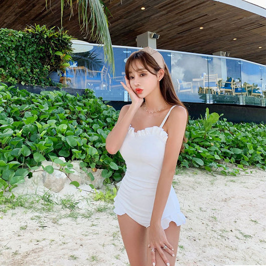 Traje de Baño Enterizo con Halter Lateral y Diseño Moderno - Image 9
