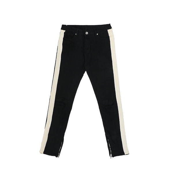 Jeans Slim Fit Azul Marino con Detalles de Tejido Blanco y Negro