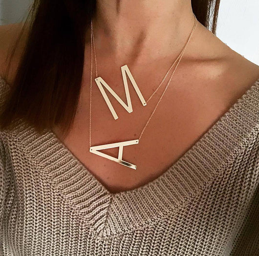Collar de Letra Minimalista Europeo y Americano - Image 2
