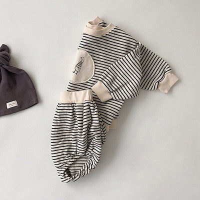 Conjunto de Dos Piezas para Bebé con Diseño a Rayas - Image 2
