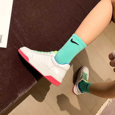 Zapatos Casuales de Cuero con Diseño Colorblock en Terciopelo - Image 4