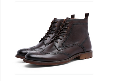 Botas de Cuero Estilo Británico para Hombre con Tallado Artesanal - Image 4
