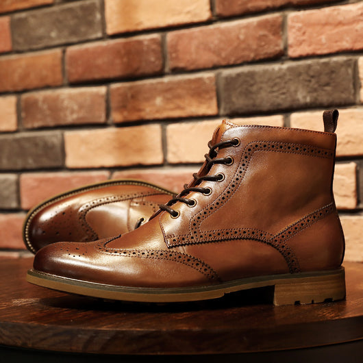 Botas de Cuero Estilo Británico para Hombre con Tallado Artesanal - Image 8