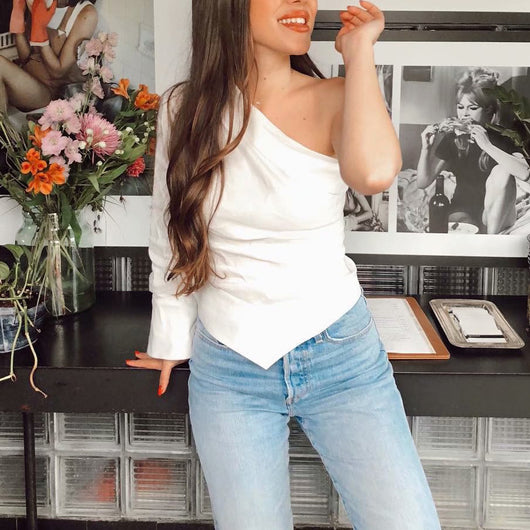 Blusa con Pliegues Asimétricos y Hombros Caídos - Image 10