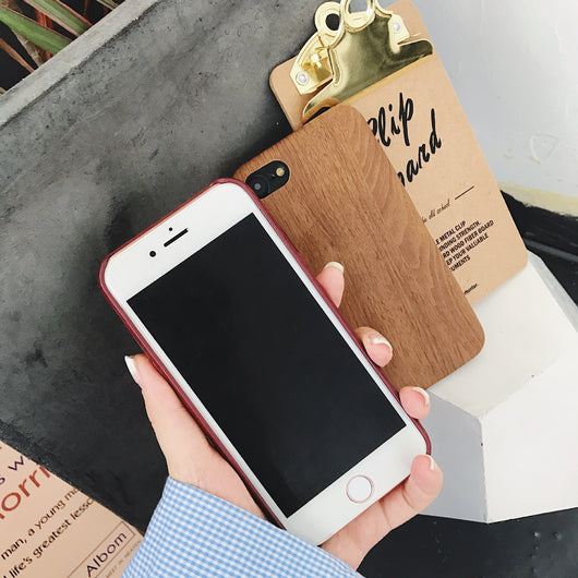 Funda de Madera para Celular con Cuero Suave y Grano Natural - Image 4