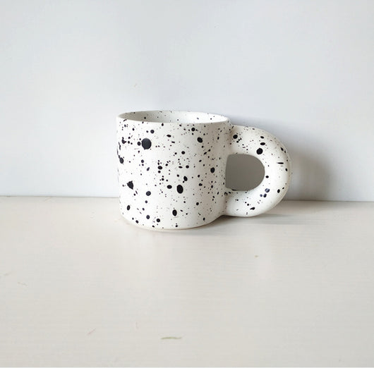 Taza Nórdica de Cerámica Artesanal con Tinta