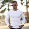 Playera Cuello Redondo con Bloques de Color y Letras Grandes