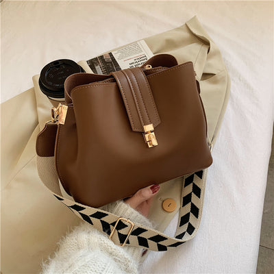 Bolsa Mensajera Retro Estilo Cubo - Versátil para Cualquier Ocasión - Image 12