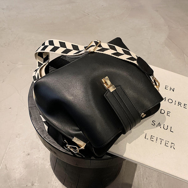 Bolsa Mensajera Retro Estilo Cubo - Versátil para Cualquier Ocasión
