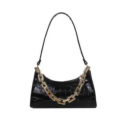 Bolso Bandolera con Cadena y Diseño Baguette Axilar - Image 6