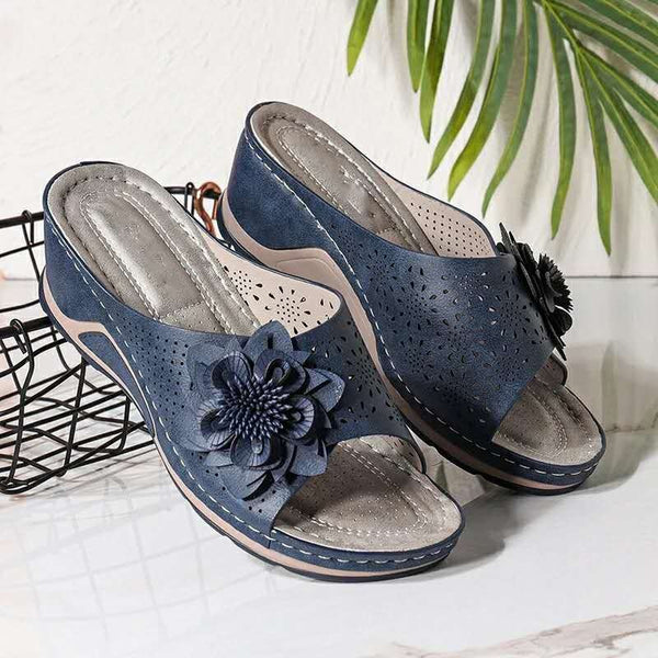 Sandalias Retro con Flores Caladas y Plataforma Elevadora - Image 3