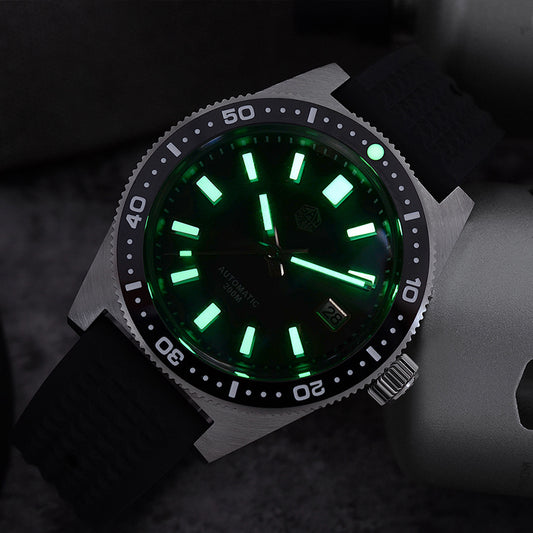 Reloj Sumergible con Espejo de Zafiro y Movimiento Mecánico