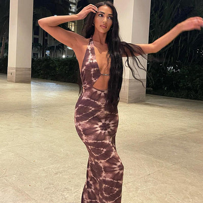 Vestido Halter Elegante con Detalle Hueco y Silueta Ajustada - Image 9