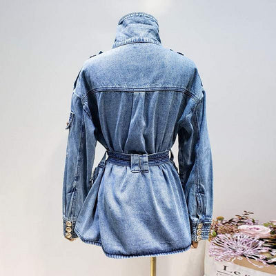 Chaqueta Vaquera Gruesa con Botones Dorados y Cuello Alto - Image 2
