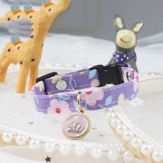 Collar Ajustable para Mascotas con Diseño Floral Delicado