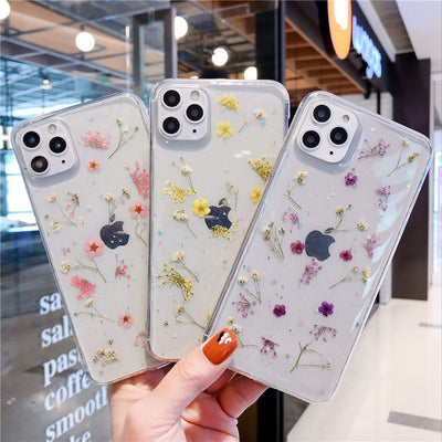Funda para Celular con Flores Secas en Resina Epoxi Transparente - Image 11