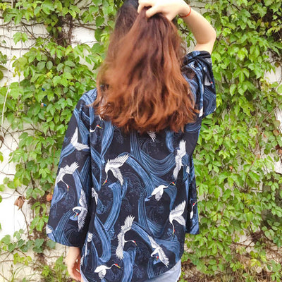 Ropa de Protección Solar Suelta Talla Plus con Estampado de Grúa - Image 5
