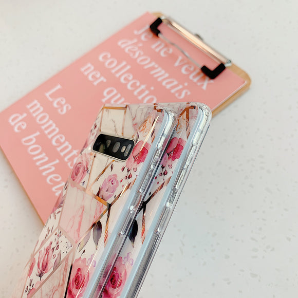 Funda de Celular con Patrón de Mármol Geométrico y Detalles Florales Electrochapada