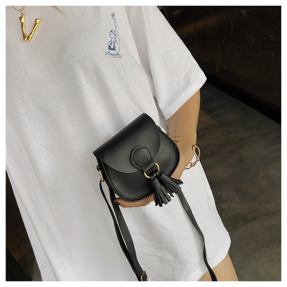 Bolsa Infantil Bandolera con Borla - Diseño Casual Asimétrico