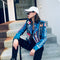 Chaqueta de Cuero Slim Cropped con Estampado Graffiti y Remaches