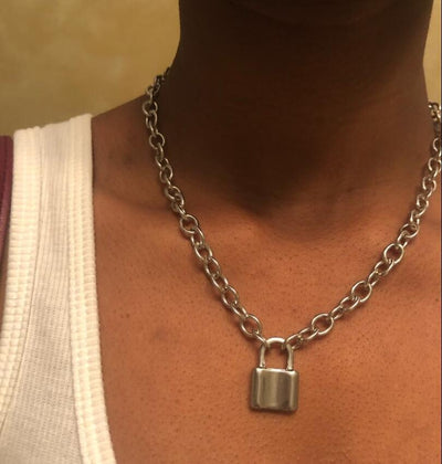 Cadena de Clavícula en Aleación Metálica Minimalista - Image 11