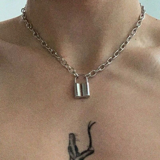 Cadena de Clavícula en Aleación Metálica Minimalista - Image 9