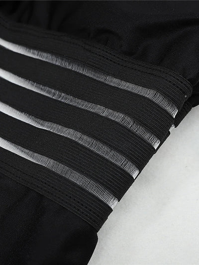Traje de Baño Enterizo Negro con Halter y Rayas Ajustado - Image 3