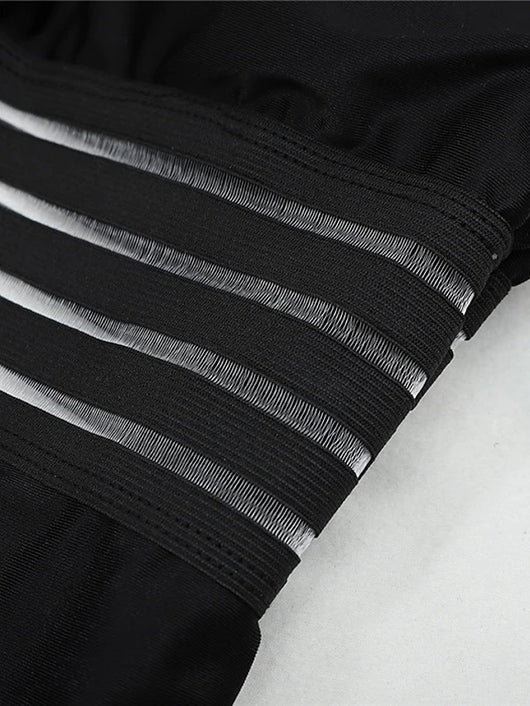 Traje de Baño Enterizo Negro con Halter y Rayas Ajustado - Image 3