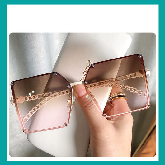 Gafas de Sol Cuadradas Grandes sin Marco para Mujer - Estilo Trendy con Cadena Metálica - Image 6