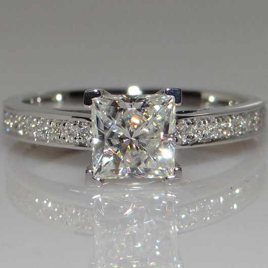 Anillo de Moissanita con Seis Garras para Mujer - Image 8