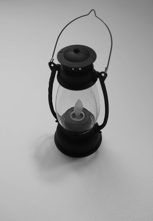 Linterna Retro con Luz de Vela Parpadeante para Noches Eternas - Image 4